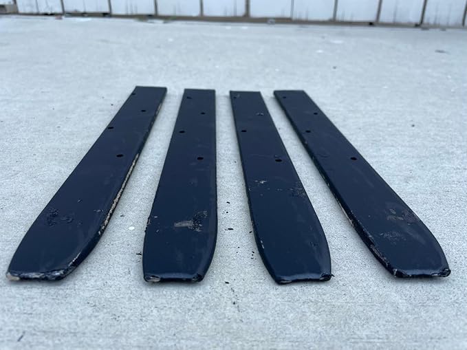 Sandbaggy Flat Steel Stakes for Concrete Forms with Nail Holes - 1.5" Wide - Painted - Removable, Reusable, V Point End - Construction Grade Stakes (200, 12 inch)