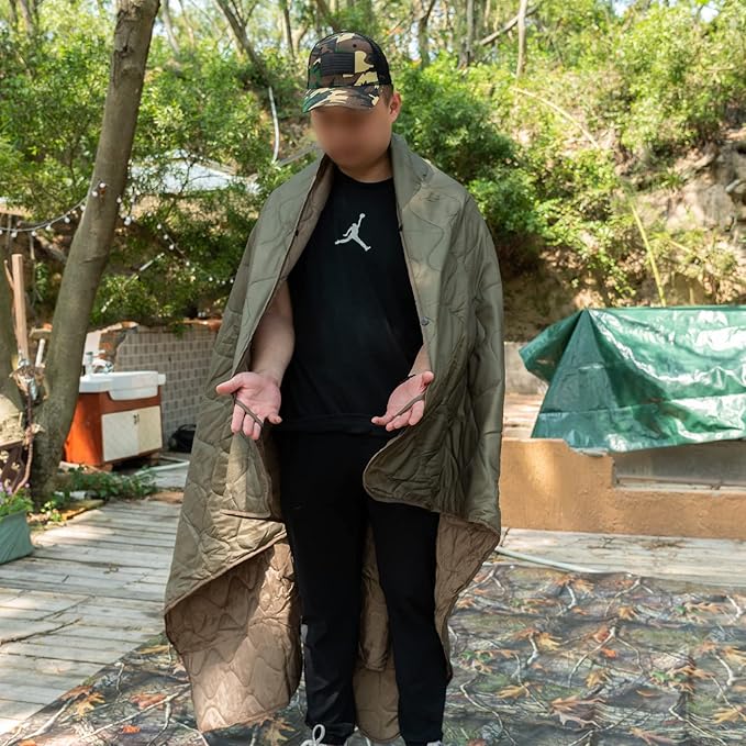 LOOGU Camo Blanket Waterproof Insulation Poncho Liner for Outdoor Camping, Hiking, Hunting, Survival, Backpacking, Picnicking