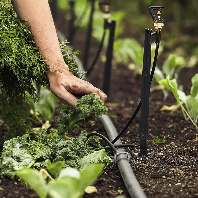 Landscape Staples Galvanized Garden Stakes,4 inch 200 Pack 12 GaugeHeavy Duty Garden Pins for Fences, Lawns, Weed Barriers and Landscape Fabrics, Irrigation Hose,Yard Lawn, Landscape Fabric.