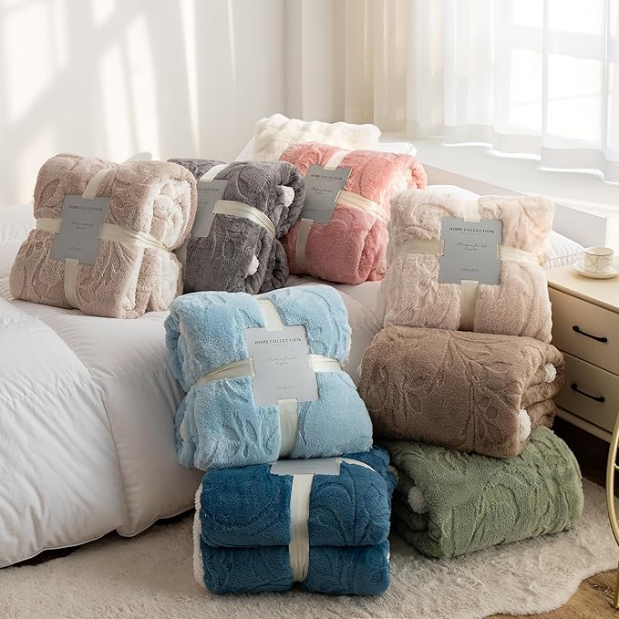 UKELER Cozy Sherpa Bed Blanket Queen Size 80 x 90 Inch, Floral Throw Blanket for Bed, Couch, Sofa, Camping, Great Gift for Mother's Day, Father's Day, Thanksgiving, Christmas, Grass Green