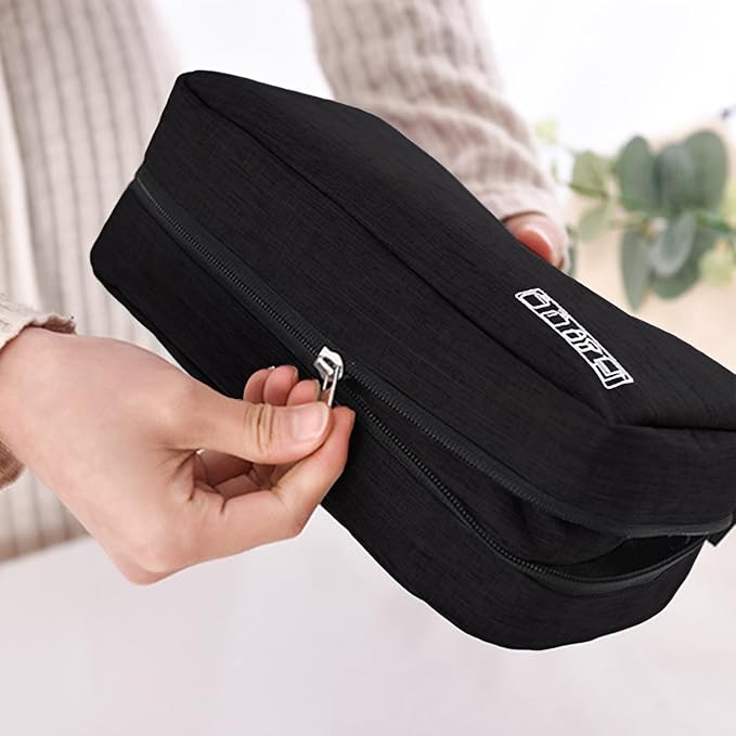 Travel toilet bag is used to store toiletries, with a large capacity storage hanging toilet bag (Black)