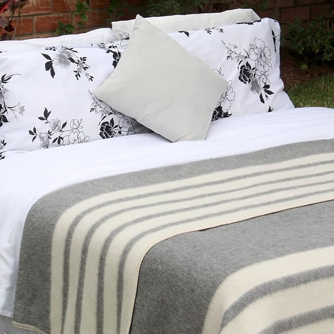 Thick Alpaca Wool Blanket Heavyweight for Camping Outdoors or Using Indoors | Soft Peruvian Alpaca Wool Blankets (Soft Gray/Ivory, Twin)