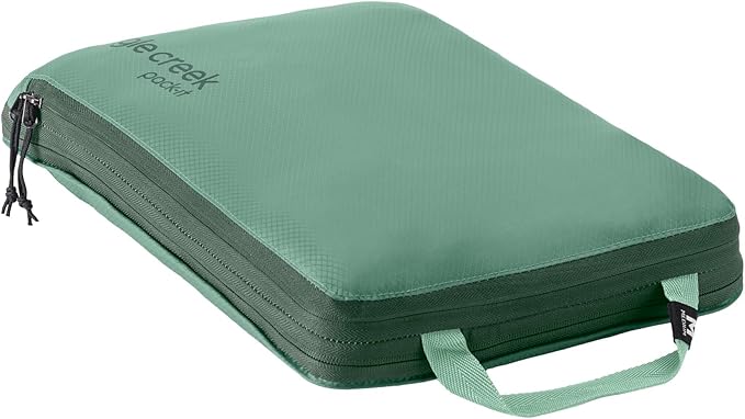 Eagle Creek Pack-It Isolate Compression Cube - Compact Packing Cube for Travel Accessories - Water-Resistant - Durable Zipper - Lightweight - Medium - Willow Green