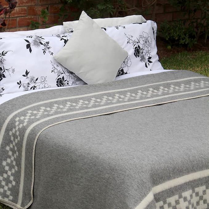 Inca Wall - Thick Alpaca Wool Blanket Heavyweight Camping Outdoors Indoors Soft Peru Queen Size Ethnic Design (Soft Gray/Ivory, Queen Size)