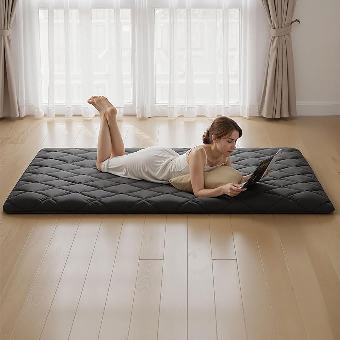 VEVOR 9-Layer Japanese Futon Mattress, 3.5" Thick Full Tatami Mat, Foldable Roll Up Mattress for Sleeping with Storage Bag, Portable Floor Mattress for Camping Dormitory Yoga, Black