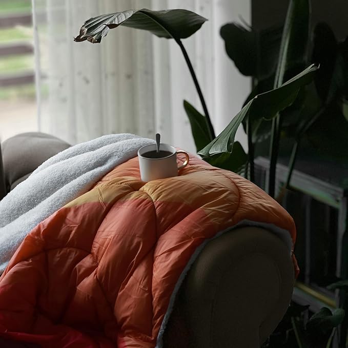 zzlamb Sherpa Puffy Camping Blanket,Packable Outdoor Warm Wearable Fleece Blankets for Cold Weather,Thick Camp Quilt with Sherpa Lining for Sleeping,Traveling,Backpacking,Picnics,Beach,Stadium 52x75in