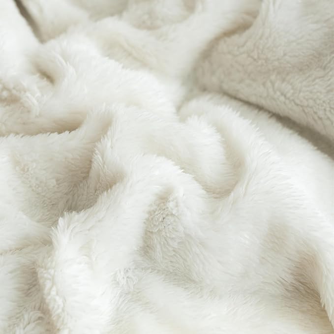 UKELER Ultra Soft Fuzzy Sherpa Bed Throw Blanket 50 × 60 inch, Thick Striped Fleece Blanket for All Season, 610 GSM Warm and Cozy Blankets for Couch Bed Sofa Office Camping, Coffee