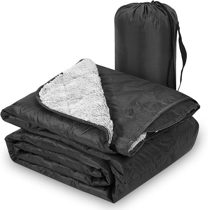 Outdoor Camping Blanket 210D Oxford Cloth Water Resistant Cold Weather Sports Blanket with Portable Bag for Stadium Travel