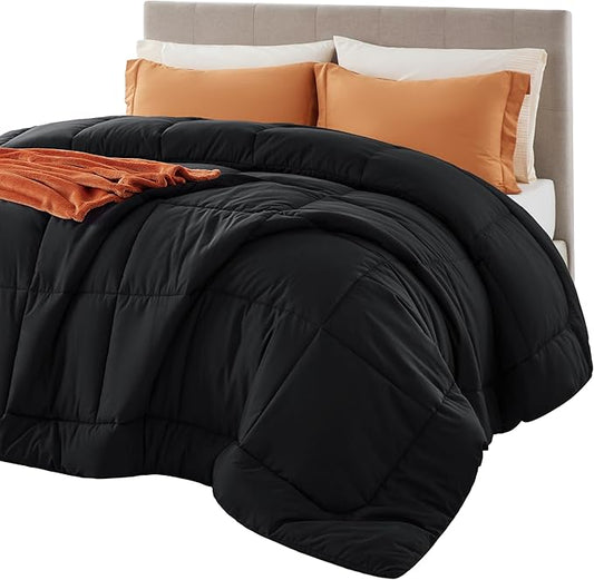 Bedsure Comforter Duvet Insert - Quilted Comforters Full Size, All Season Duvet, GentleSoft Down Alternative Bedding, with 8 Tabs, Gifts for Women/Men, Black, Full 86 x 82 Inches