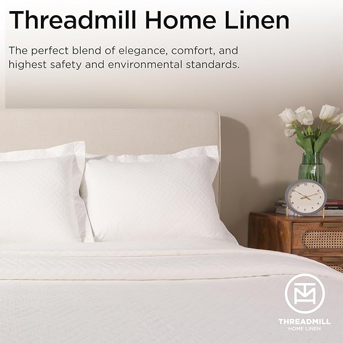 Threadmill Luxury Cotton Blankets for King Size Bed | All-Season Cozy 100% Cotton King Blanket | Criss Cross Jacquard Soft & Lightweight Coverlet fits California King Size Bed, 104x92 | White