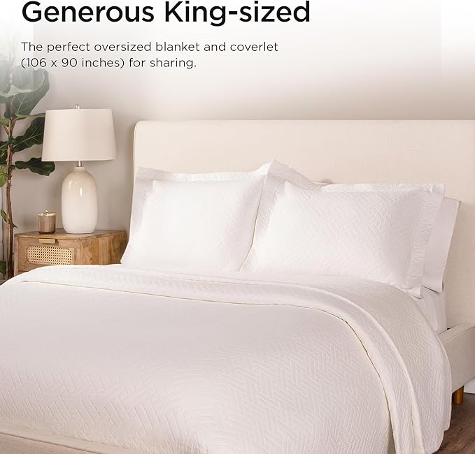 Threadmill Luxury Cotton Blankets for King Size Bed | All-Season Cozy 100% Cotton King Blanket | Criss Cross Jacquard Soft & Lightweight Coverlet fits California King Size Bed, 104x92 | White