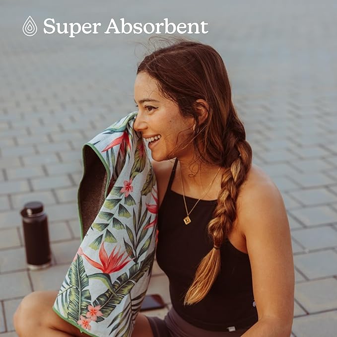 Nomadix Mini Towel - Perfect for Beach, Pool, Travel, Camping, Yoga - Made with Recycled Materials - Super Absorbent - Sand Resistant - Palms Pink - 16x40