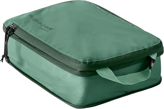 Eagle Creek Pack-It Isolate Compression Cube - Compression Packing Cubes for Optimizing Luggage Space - Convenient Top Handle - Self Repairing Zippers - Small - Willow Green