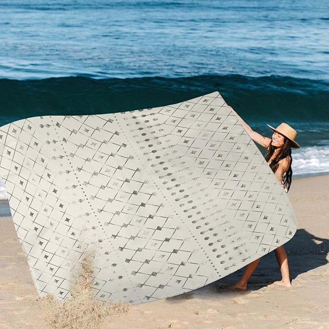 Beach Blanket Sandproof, Beach Mat Sand Free Waterproof, Large Picnic Blanket for 2-4 Adult, Lightweight Quick Drying & Durable Polyester Outdoor Blanket, Beach Essentials Must Have Accesorries