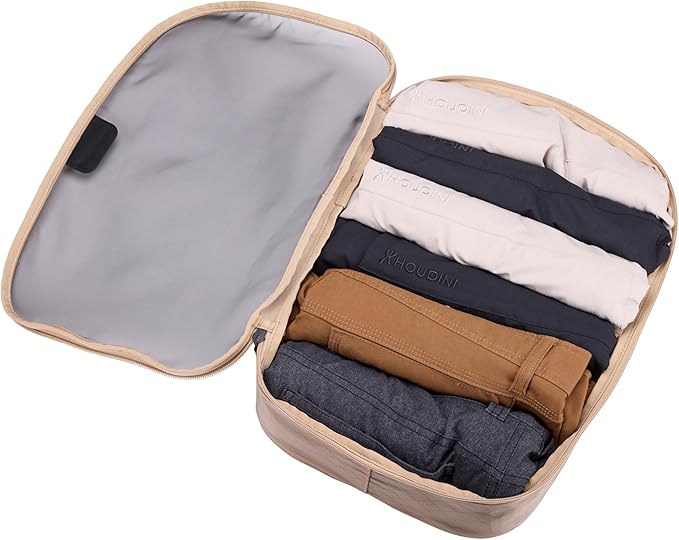 Thule Packing Cube, Size Medium, Transparent Fabric, Organize Shirts, Pants, Sweaters, Easy to Pack