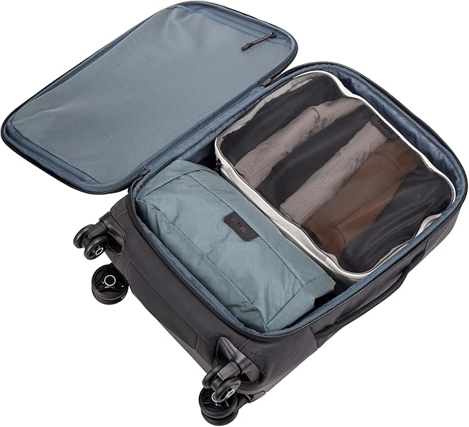 Thule Packing Cube, Size Medium, Transparent Fabric, Organize Shirts, Pants, Sweaters, Easy to Pack