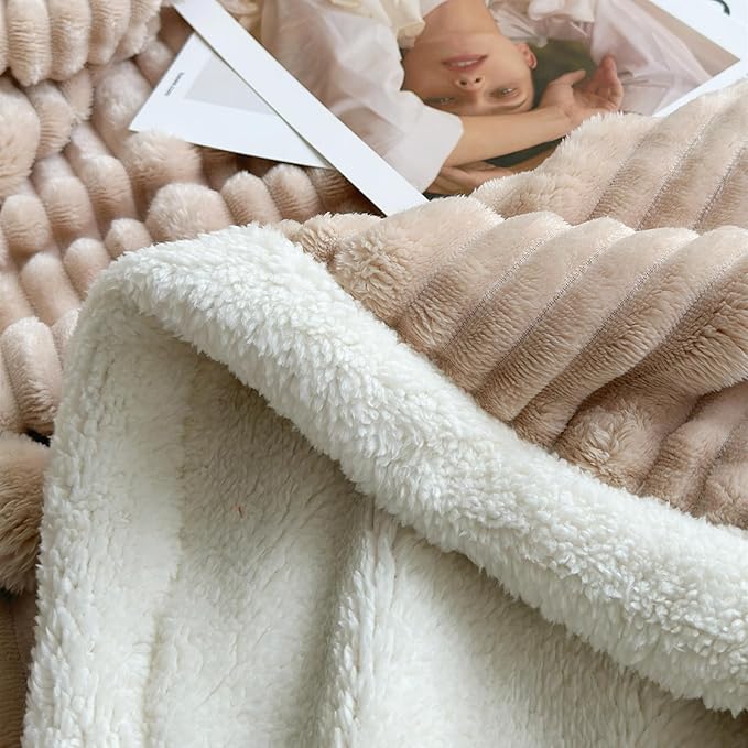 UKELER Sherpa Bed Blanket 80 × 90 inch, Ultra Soft Queen Size Throw Blankets for All Season, 470 GSM Cozy Plush Striped Fleece Blanket for Bedroom Living Room Dorm Hostel Sofa Camping, Camel
