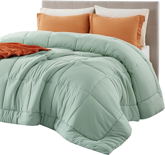 Bedsure Comforter Duvet Insert - Quilted Comforters Twin XL Size, All Season Duvet, GentleSoft Down Alternative Bedding, with 8 Tabs, Gifts for Women/Men, Sage Green, Twin XL 92 x 68 Inches