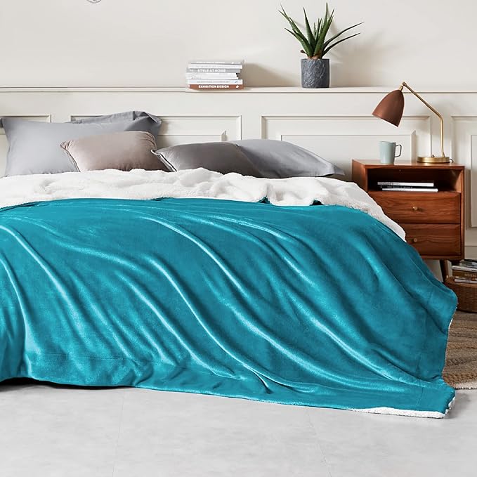 Bedsure GentleSoft Sherpa Fleece Blankets King Size for Bed - Thick and Warm, Soft Fuzzy Plush King Blanket for Winter, Teal, 108x90 Inches