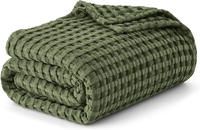 Bedsure Cooling Cotton Waffle Queen Size Blanket - Lightweight Breathable Blanket of Rayon Derived from Bamboo for Hot Sleepers, Luxury Throws for Bed, Couch and Sofa, Green, 90x90 Inches