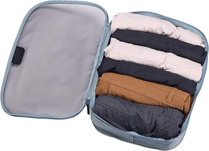 Thule Packing Cube, Size Medium, Transparent Fabric, Organize Shirts, Pants, Sweaters, Easy to Pack