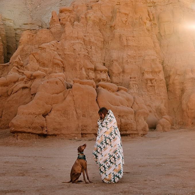 Wilderdog Sherpa Fleece Waterproof Dog Blanket - 60" x 90" - Cream