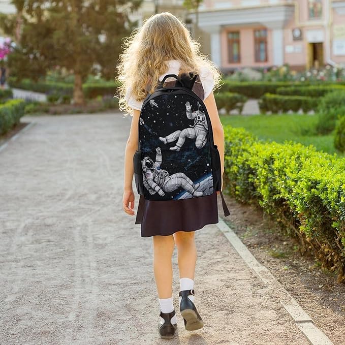 Men Women Polyester Astronaut Space Art Daypack Backpack Large Capacity Carry On Bag With Smooth Zippers for Hiking Picnic Walking Cycling