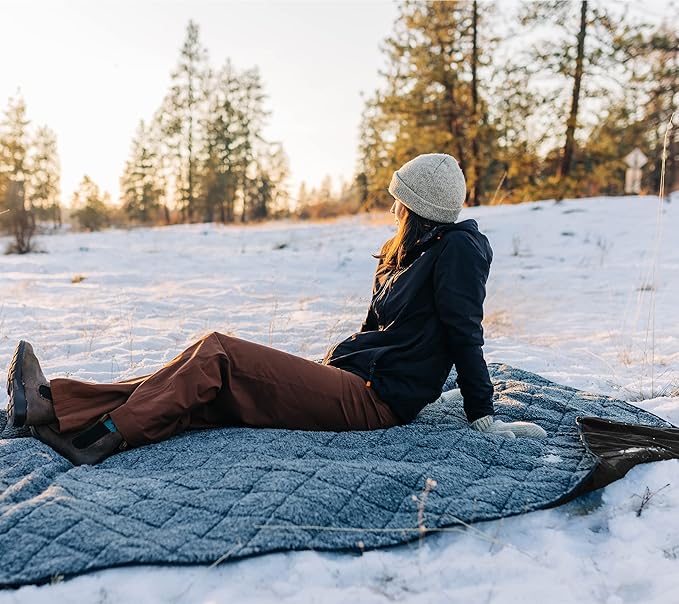 Sherpa Waterproof Outdoor Blanket. Large Sherpa Camping & Stadium Blanket for Cold Weather. Perfect for Picnic, Sports, Concerts, Outdoors, Boat. Windproof, Extra Warm, Machine Washable.