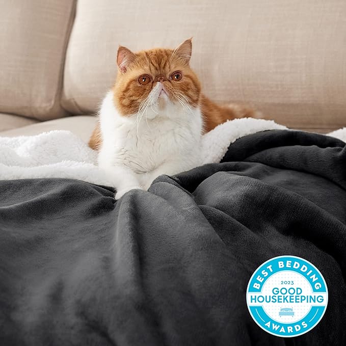 Bedsure GentleSoft Sherpa Fleece Blankets King Size for Bed - Thick and Warm, Soft Fuzzy Plush King Blanket for Winter, Charcoal, 108x90 Inches