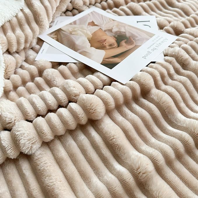UKELER Sherpa Bed Blanket 80 × 90 inch, Ultra Soft Queen Size Throw Blankets for All Season, 470 GSM Cozy Plush Striped Fleece Blanket for Bedroom Living Room Dorm Hostel Sofa Camping, Camel
