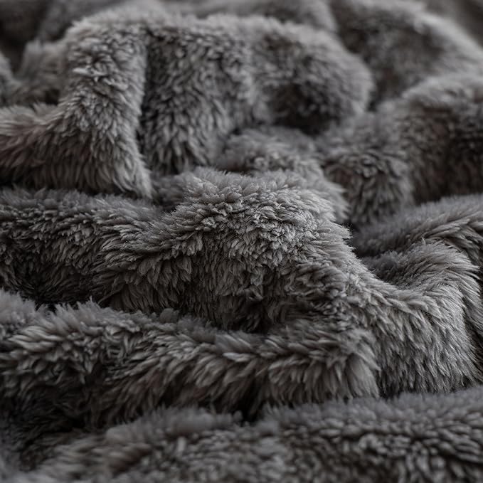 UKELER Cozy Sherpa Throw Blanket Queen Size 80 x 90 inch, Floral Throw Blanket for Bed, Couch, Sofa, Camping, Great Gift for Mother's Day, Father's Day, Thanksgiving, Christmas, New Year's, Dark Grey