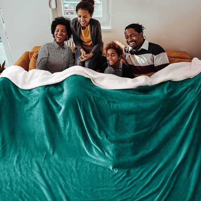 Bedsure GentleSoft Sherpa Fleece Oversized Cal King Blankets for Bed - Thick and Warm, Soft Fuzzy Plush Large Christmas Blanket for Winter, Forest Green, 112x98 Inches