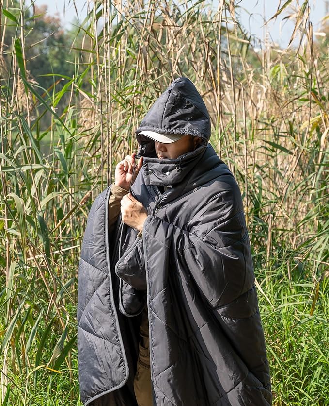 iClimb Heated Camping Blanket with Hood and Battery Pack (Black)
