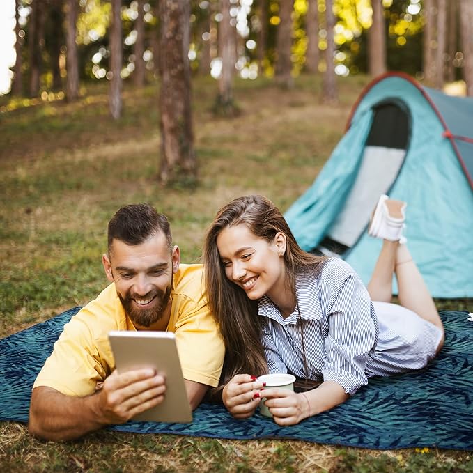 Outdoor Waterproof Blanket, Foldable Fleece Stadium Blanket for Outdoor Sports Event, Camping, Car, Pet, Picnics - Windproof, Wearable, Machine Washable 80" x 58" (Jungle)