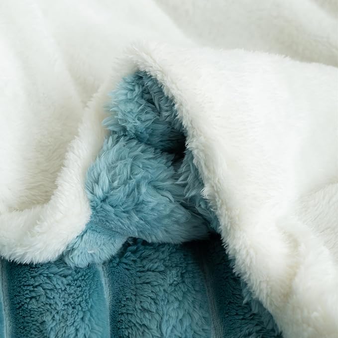 UKELER Cozy Sherpa Bed Blanket Queen Size 80 x 90 inch, Thick Striped Throw Blanket for Bed Couch Sofa Camping, Great Gift for Mother's Day, Father's Day, Thanksgiving, Christmas,New Year's Day, Blue