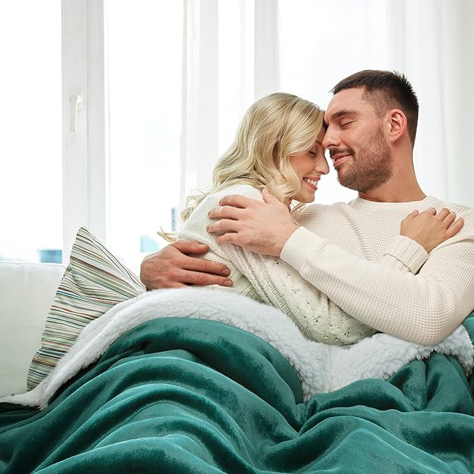 Bedsure GentleSoft Sherpa Fleece Blankets King Size for Bed - Thick and Warm, Soft Fuzzy Plush King Christmas Blanket for Winter, Forest Green, 108x90 Inches