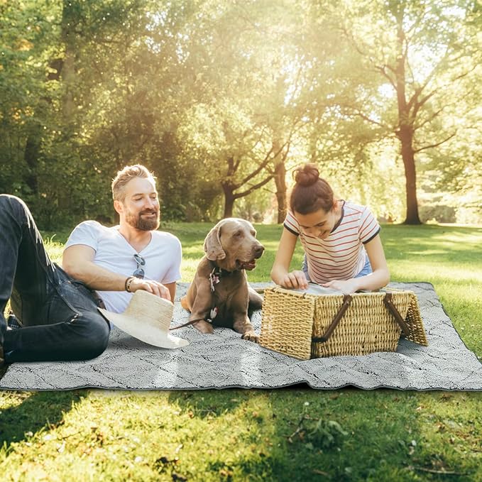 Sherpa Warm Outdoor Camping Blanket - Waterproof Stadium Blanket for Cold Weather, Camp, Sports Mom and Concert - Camping Quilt 80" X 58" (Black)