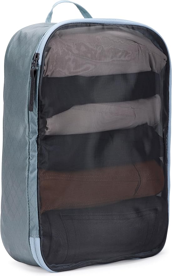 Thule Packing Cube, Size Medium, Transparent Fabric, Organize Shirts, Pants, Sweaters, Easy to Pack