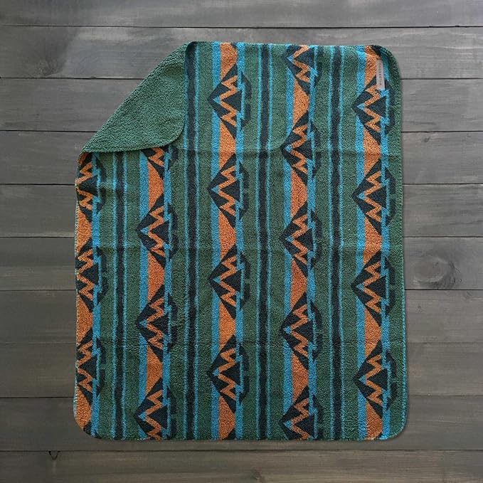 Wilderdog Sherpa Fleece Waterproof Dog Blanket - 50" x 40" - Olive