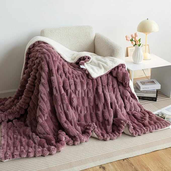 UKELER Cozy Sherpa Bed Blanket Queen Size 80 x 90 inch, Striped Throw Blanket for Bed Couch Sofa Camping, Great Gift for Mother's Day, Father's Day, Thanksgiving, Christmas,New Year's Day, Purple