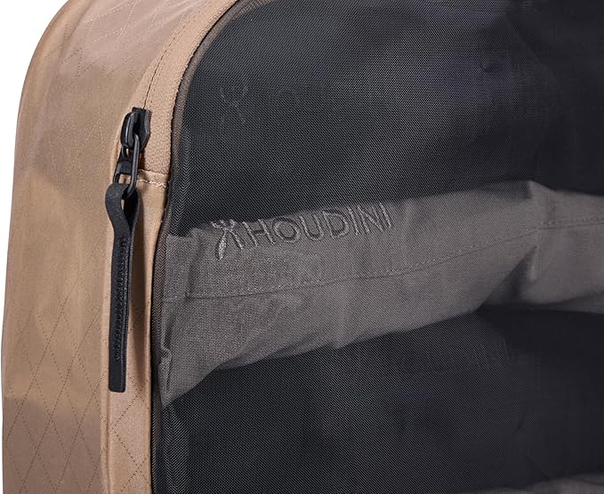 Thule Packing Cube, Size Medium, Transparent Fabric, Organize Shirts, Pants, Sweaters, Easy to Pack