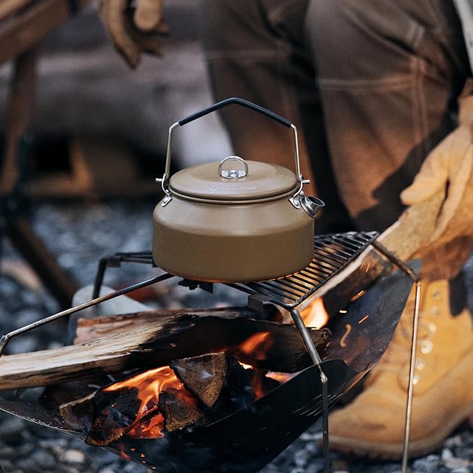 Thous Winds 1L Camping Kettle, Portable Camp Tea Coffee Pot, Lightweight Stainless Steel Teapot, Fast Heating Boiling Water, for Outdoor Campfire Hiking Camping Picnic, Khaki