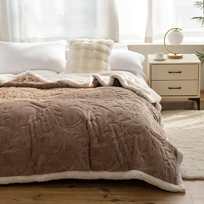 UKELER Cozy Sherpa Bed Blanket Queen Size 80 x 90 inch, Floral Throw Blankets for Bed Couch Sofa Camping, Great Gift for Mother's Day, Father's Day, Thanksgiving, Christmas,New Year's Day, Coffee