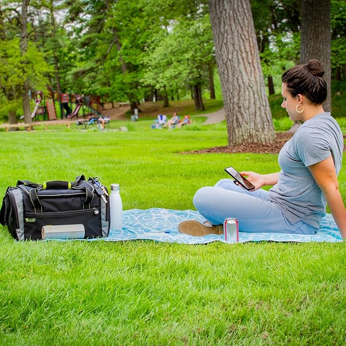 geckobrands Duffel Cooler - Insulated Leak-Proof Cooler Bag with Adjustable Strap, Holds Up to 30 Cans or 22 Bottles