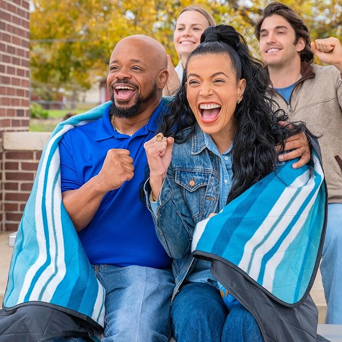 BRAWNTIDE Large Outdoor Waterproof Blanket - Extra Thick Fleece, Warm, Windproof, Sandproof, Quilted, 82" x 55", Ideal for Beaches, Picnics, Camping, Stadiums, Dogs, Car