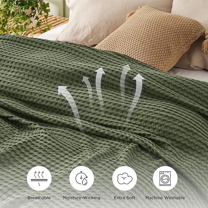Bedsure Cooling Cotton Waffle King Size Blanket - Lightweight Breathable Blanket of Rayon Derived from Bamboo for Hot Sleepers, Luxury Throws for Bed, Couch and Sofa, Green, 104x90 Inches