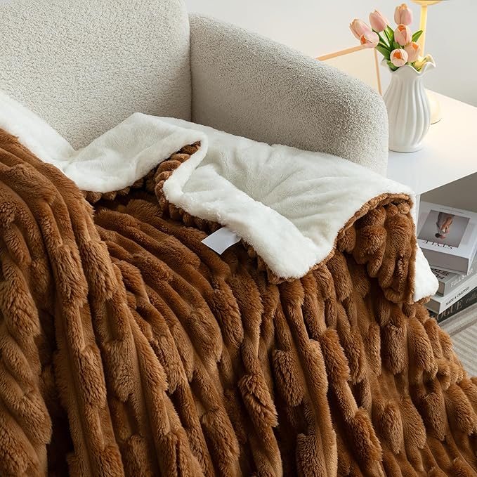 UKELER Ultra Soft Fuzzy Sherpa Bed Throw Blanket 50 × 60 inch, Thick Striped Fleece Blanket for All Season, 610 GSM Warm and Cozy Blankets for Couch Bed Sofa Office Camping, Coffee