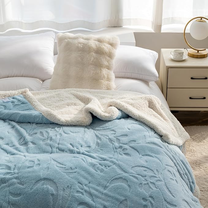 UKELER Sherpa Fleece Blanket 60 × 80 inch, Ultra Soft Twin Size Throw Blanket for All Season, Cozy Plush Floral Throw Blanket for Bed Couch Sofa Office Camping, Blue