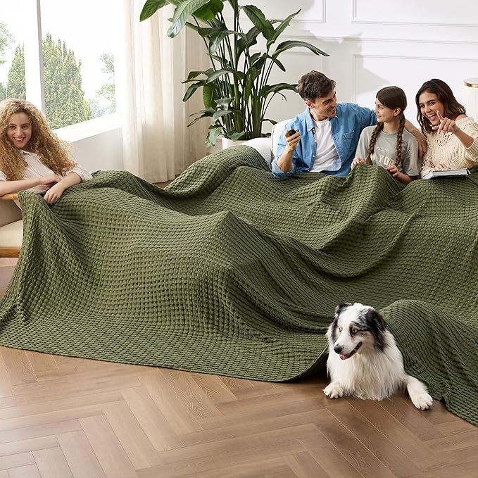 Bedsure Cooling Cotton Waffle Oversized King Blanket - Lightweight Breathable Rayon Derived from Bamboo for Hot Sleepers, Luxury Throws for Bed and Sofa, Green, 120x96 Inches