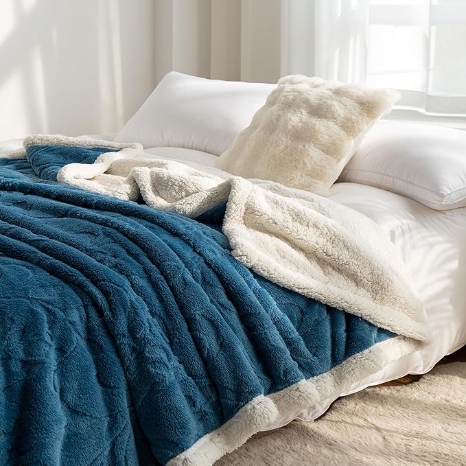 UKELER Sherpa Throw Blanket 60 × 80 inch Floral Design Cozy Fleece Blanket for Bed Couch Sofa Camping, Great Gift for Mother's Day, Father's Day, Thanksgiving, Christmas,New Year's Day, Navy Blue